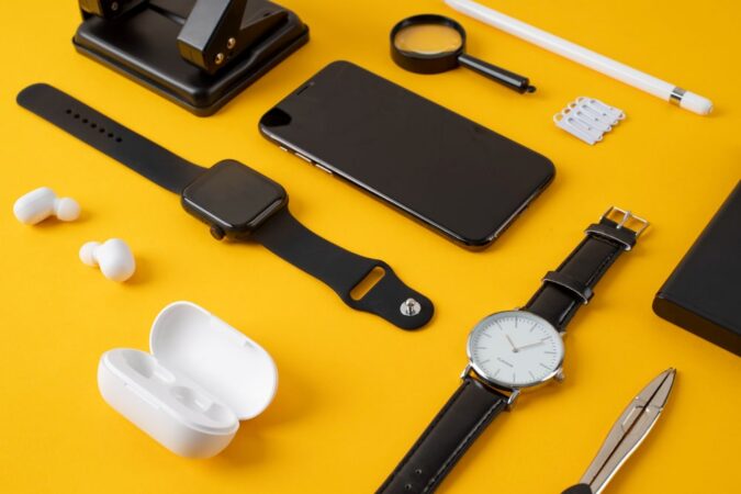 Gros plan sur un ensemble d'"accessoires pour smartphones" de différents types, mettant en évidence les détails de chaque appareil pour le choix de la meilleure solution.